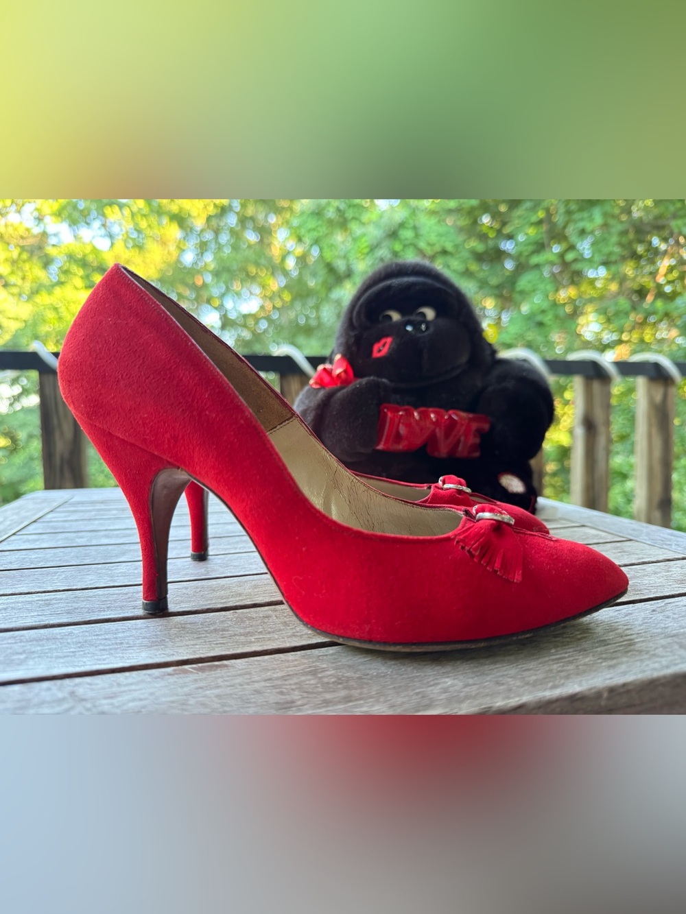 VTG 60s Red Suede Pumps Heels By Valentine  Bow SZ 6.5 Mod Rockabilly Pinup